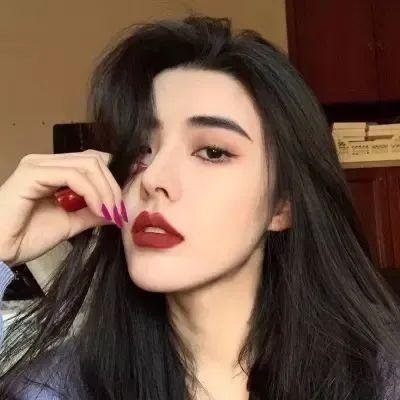下方的恶魔海报